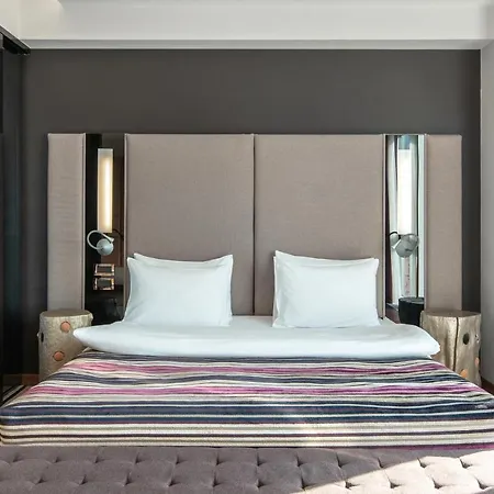 11 Mirrors Design Hotel Kiew