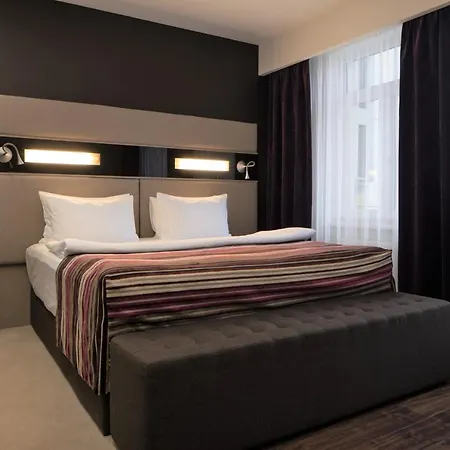 Отель 11 Mirrors Design 5*